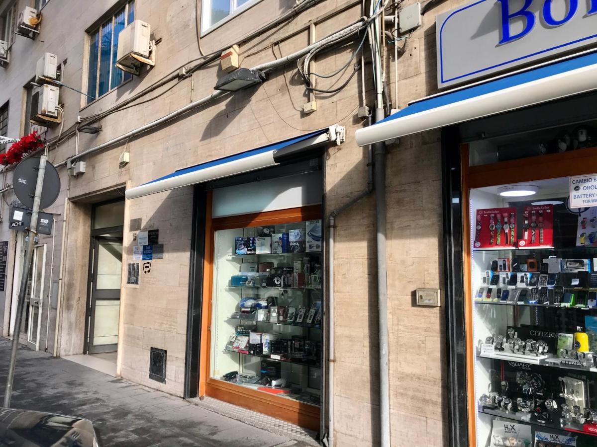 La Dimora Dell'Avvocato Apartment Naples Luaran gambar