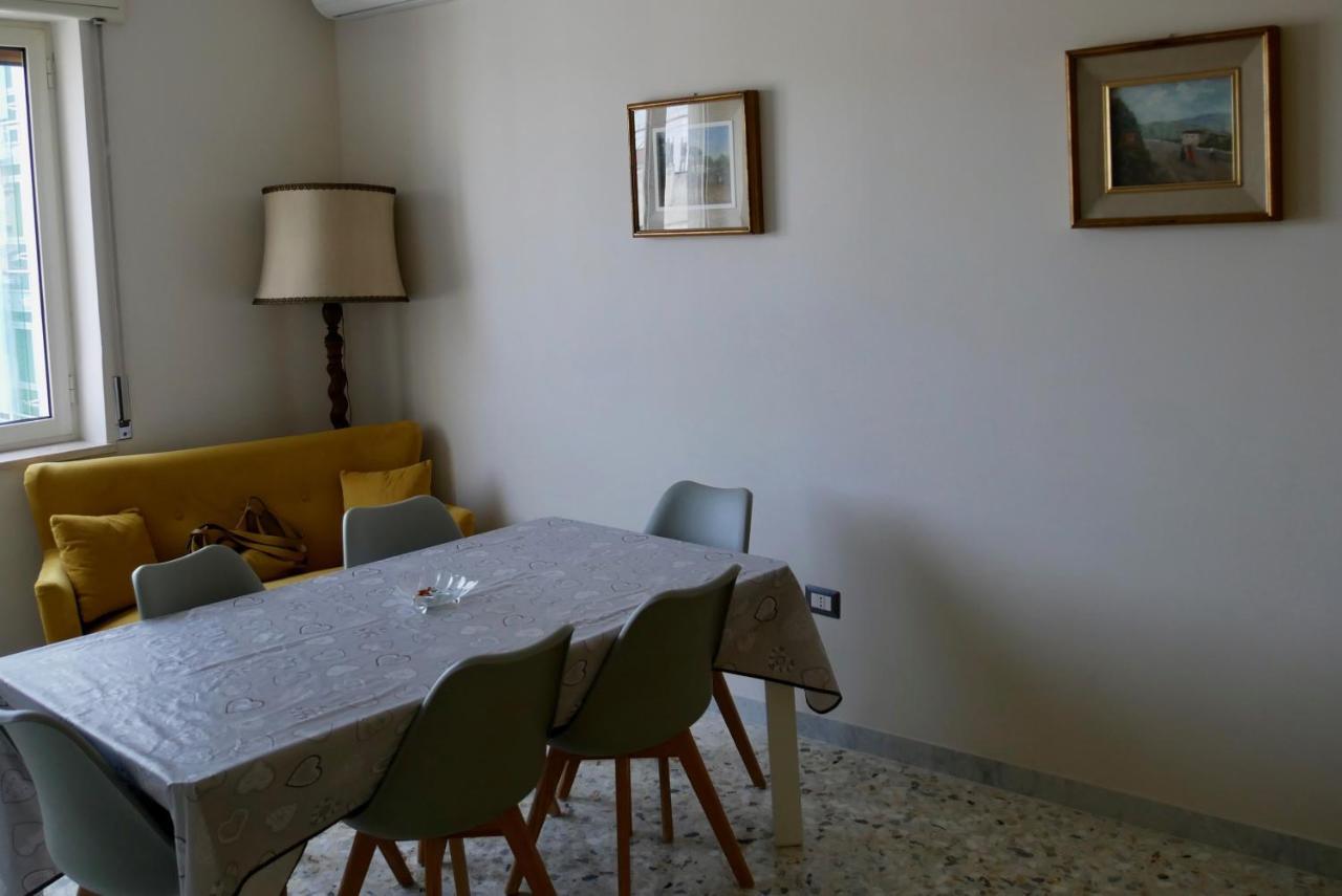 La Dimora Dell'Avvocato Apartment Naples Luaran gambar